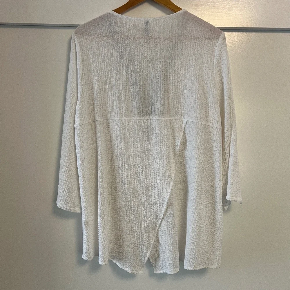 IC by CONNIE K White/Black Zip Front V-Neck Crinkle Textured Tunic Top M - Picture 2 of 9